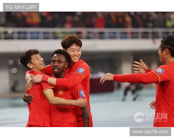 中国足球队冲击世界杯资格赛新篇章 迎战强敌展现全新风采