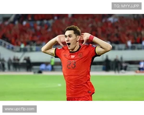 中国足球队迎战亚洲劲旅，全力争夺世界杯预选赛关键胜利