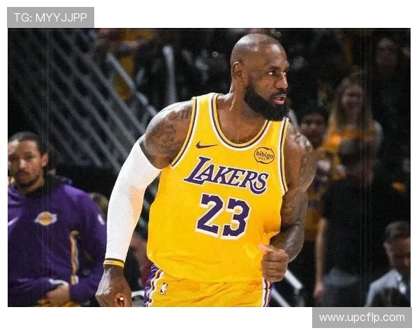 詹姆斯再创纪录湖人鏖战逆转勇士年轻核心闪耀全场